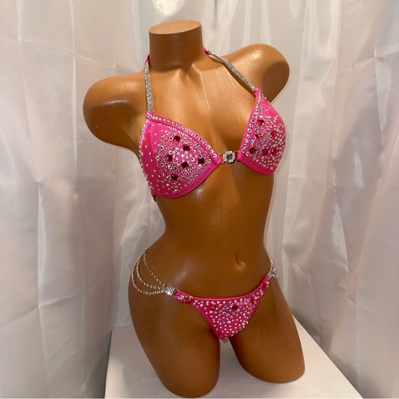 Npc competition bikini, hot pink suit pro cut handmade 32 B cup small - Picture 4 of 4